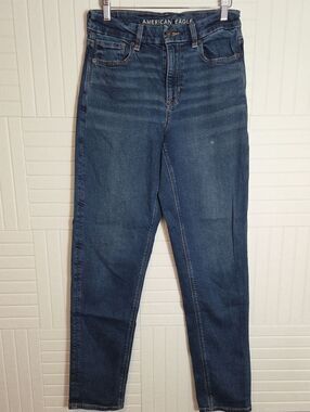American Eagle Curvy Mom Jeans Size 6 X-Long (TALL)